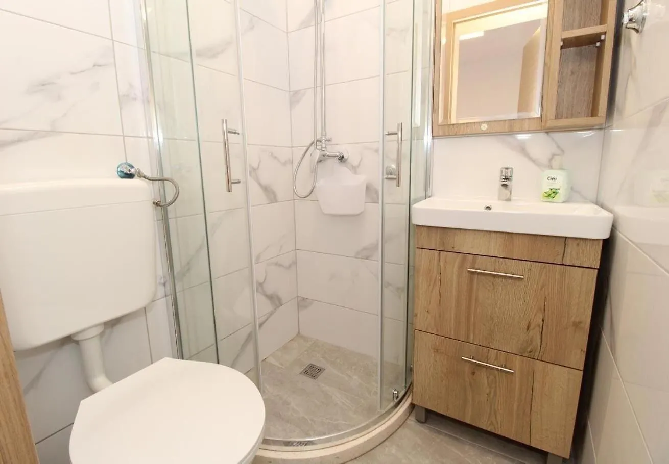 Apartment Uga Mandre