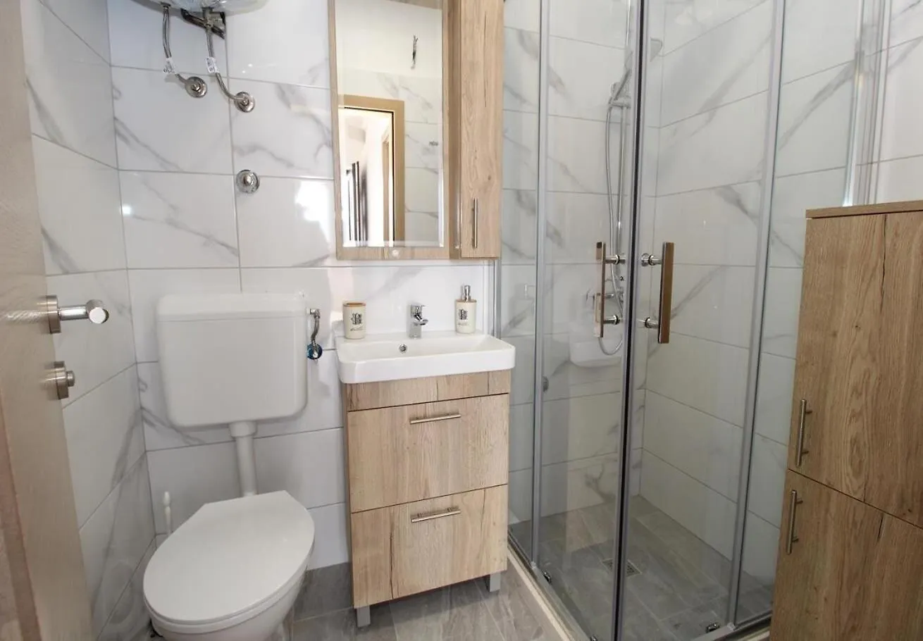 Apartment Uga Mandre 0*,  Croatia