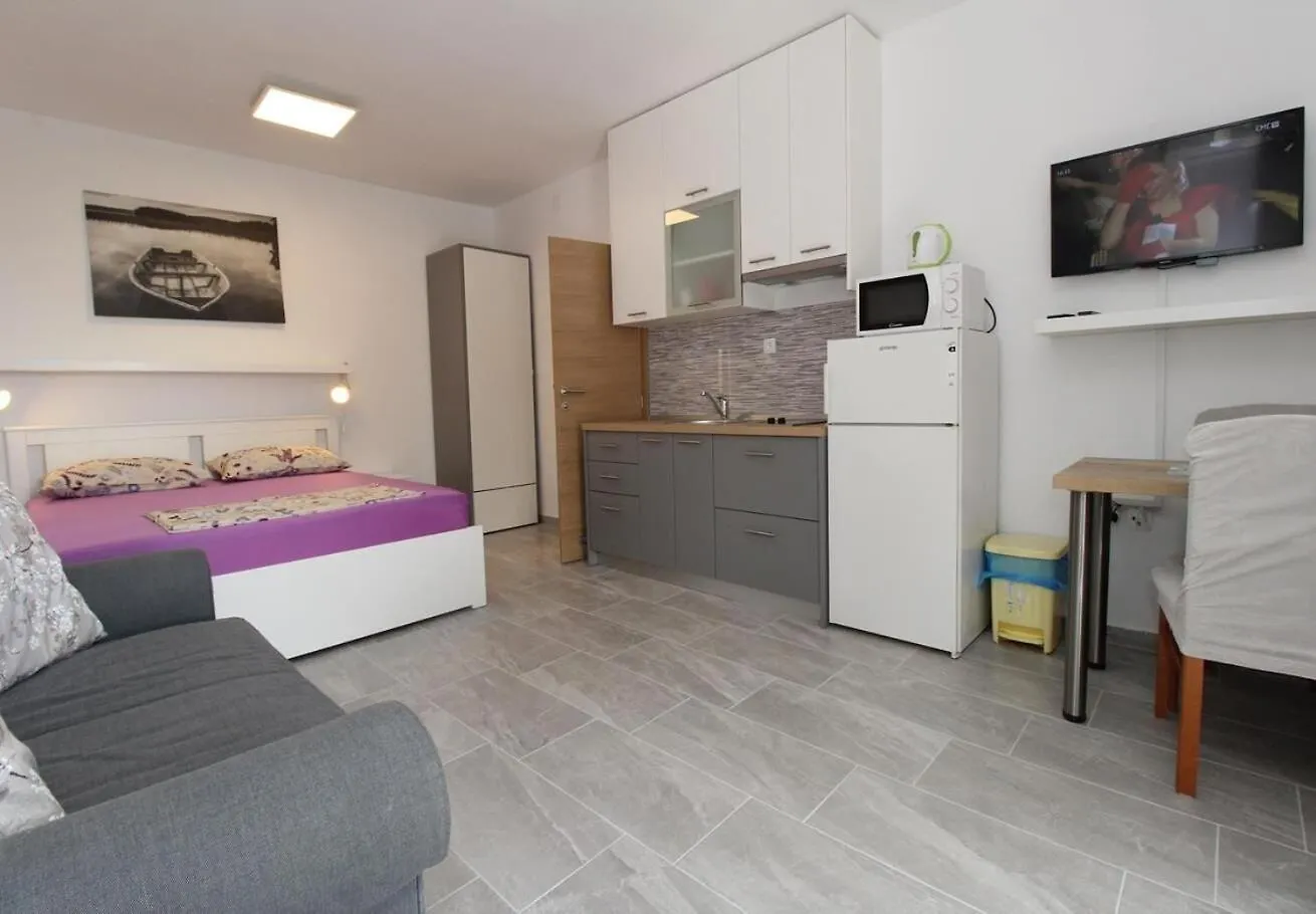 Apartment Uga Mandre