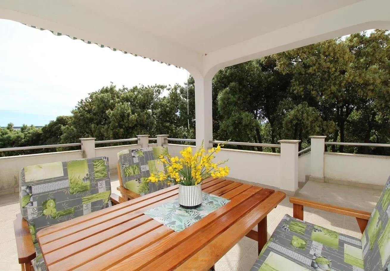 Apartment Uga Mandre